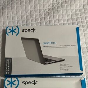 NEW MacBook Pro 13” SPECK clear case